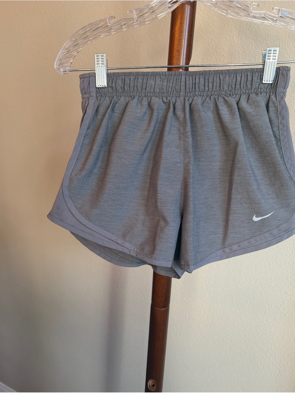 Nike Dri-Fit Tempo Gray Running Shorts Built-In Liner Size Small